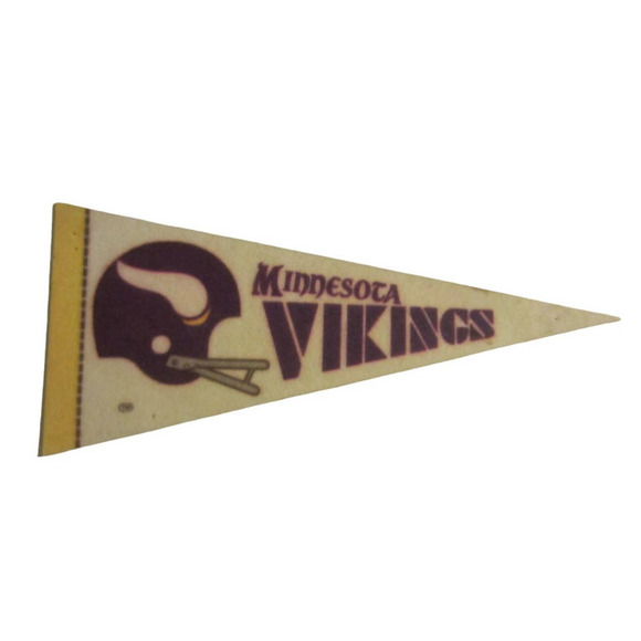 Vintage Minnesota Vikings Football NFL Mini Pennant Flag Rare 4X9 - Picture 1 of 8
